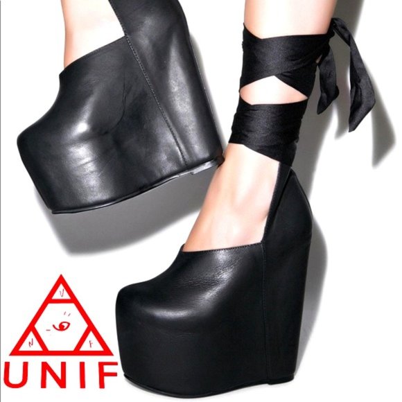 UNIF Shoes - 🔥RARE KILLER SHOE!🔥UNIF Leland Platforms in Black Leather